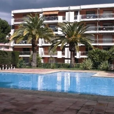 Appartement Saint-Raphael, 2 Pieces, 4 Personnes - Fr-1-466-38 דירה Saint-Raphaël